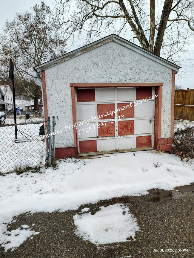 Building Photo - 200 Jarvis St