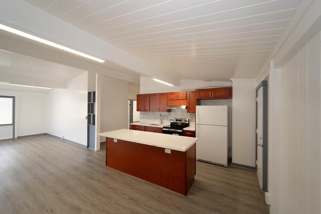 Photo - 1957 Hoohai St (Pearl City, HI) House