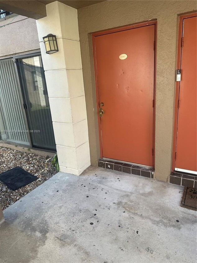 Foto principal - 3161 Coral Ridge Dr
