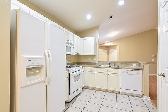 Building Photo - 6708 Summer Haven Dr