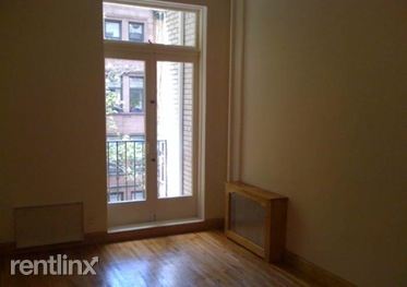 Building Photo - 225 W 71st St