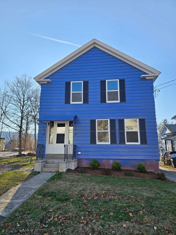 Foto principal - 58 W Main St