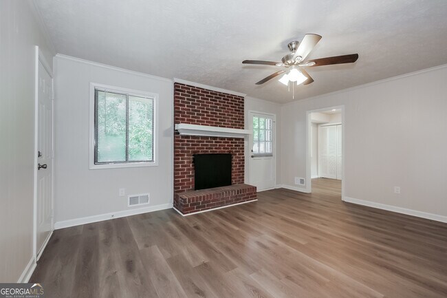 Building Photo - 760 Willow Bend Dr
