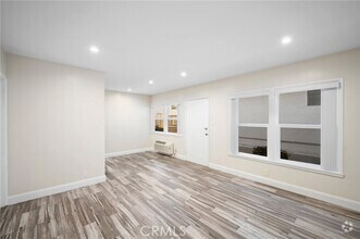 Building Photo - 2930 Fairmount Ave