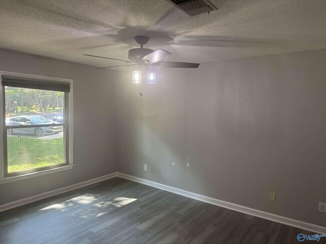 Foto del edificio - 2071 Woodlawn Dr SW
