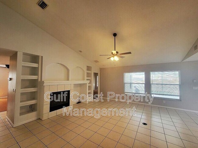 Building Photo - 12018 Wallingford Way