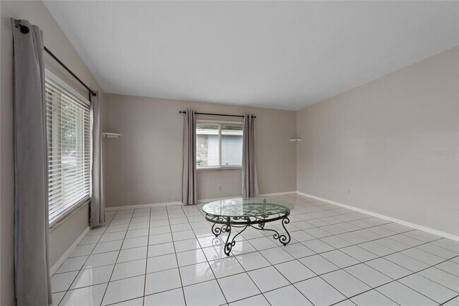 Foto del edificio - 2306 W Clinton St