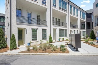 Building Photo - 2636 Mackintosh Ct