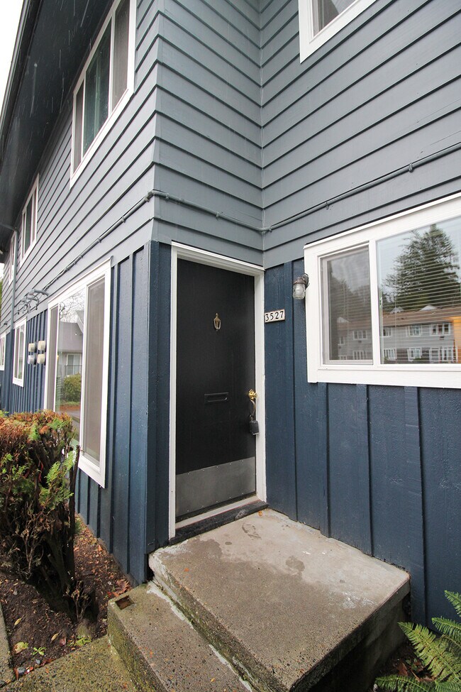 Foto del edificio - 3527 SW 10th Ave