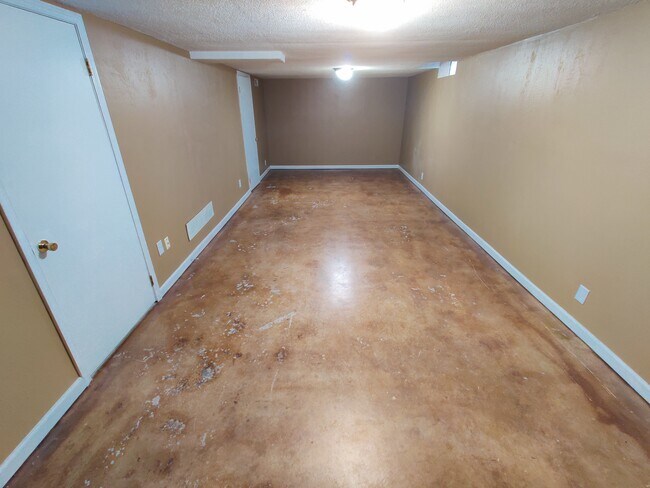 Foto del edificio - 3837 W 11th St N