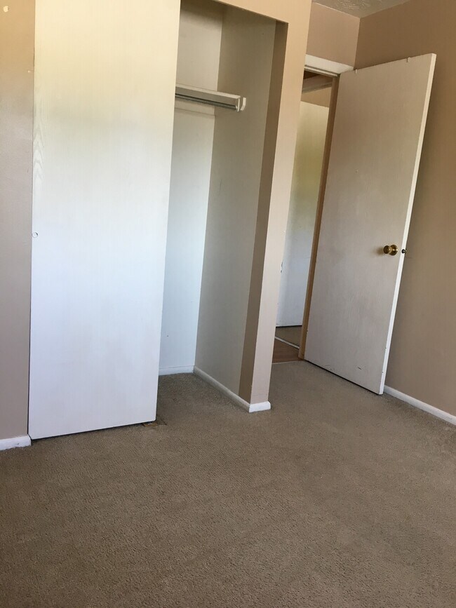 Foto del edificio - 1455 W Layton 4-plex
