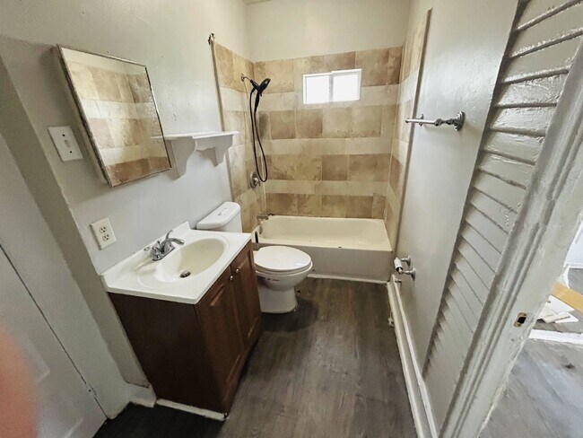 Building Photo - Nice three bedroom, one bath home for Rent.