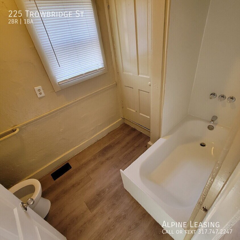 Foto del edificio - 225 Trowbridge St
