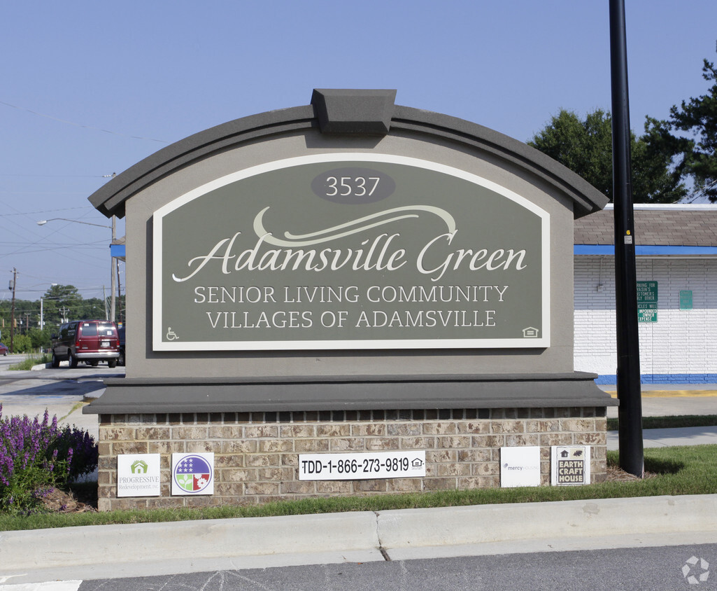 Foto del edificio - Adamsville Green