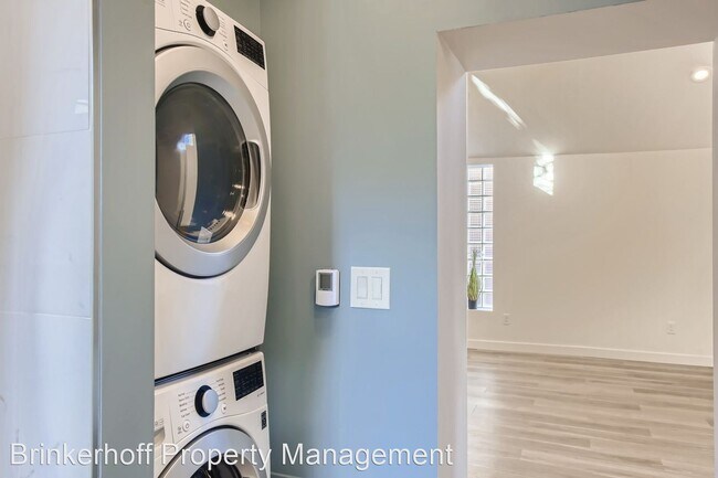 Foto del edificio - 1 br, 1 bath House - 1157 Josephine St