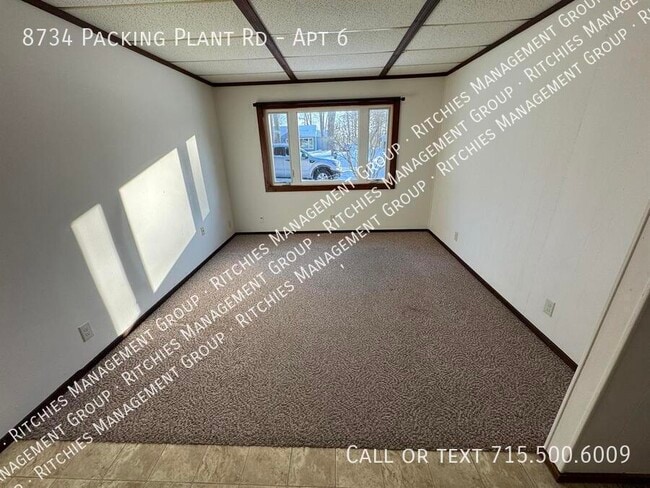 Foto del edificio - 8734 Packing Plant Rd