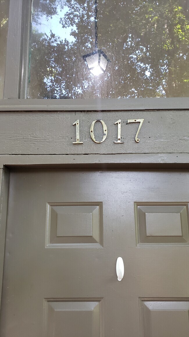 Photo - 1017 Sutor Rd Apartments