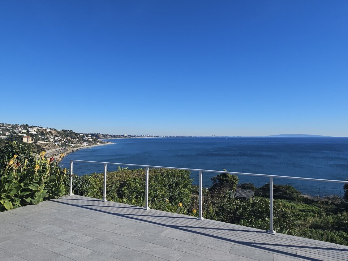 Foto principal - 18354 Coastline Dr