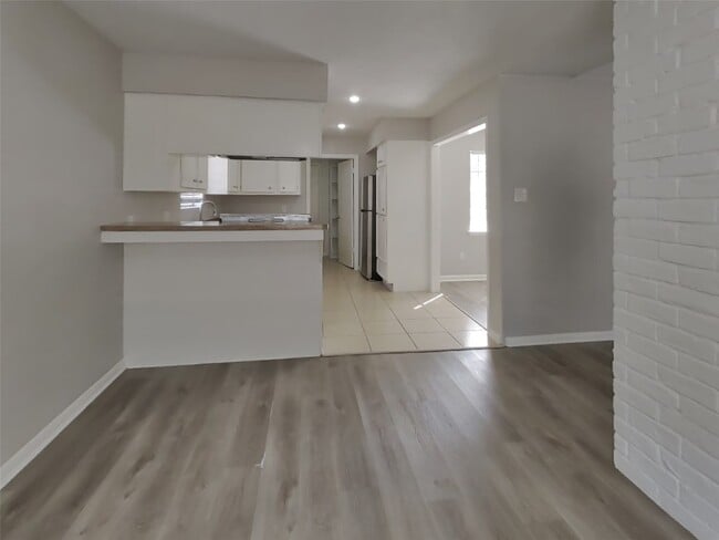 Building Photo - 14218 Overbrook Ln