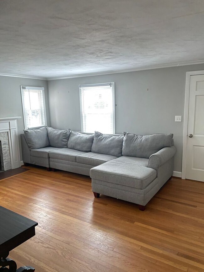 Building Photo - Seymour