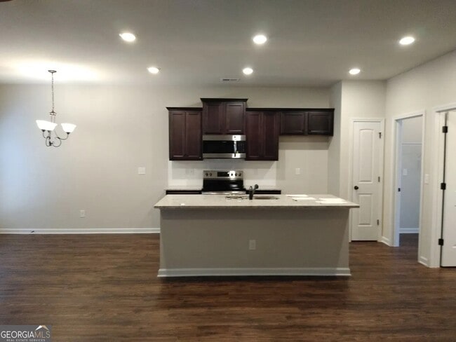 Building Photo - 1084 Mcconaughy Ct