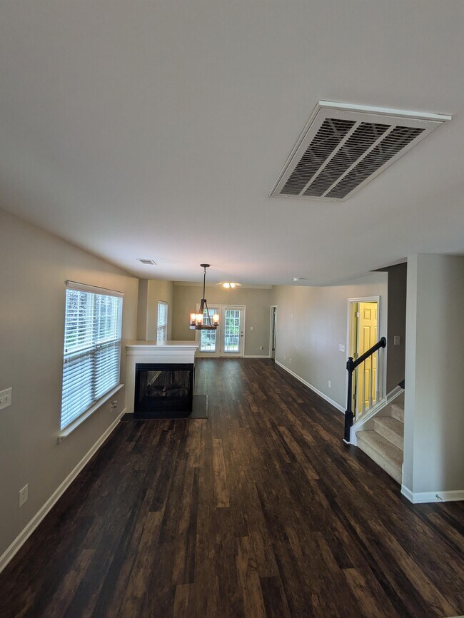 Foto del edificio - 11920 Lambert Bridge Dr