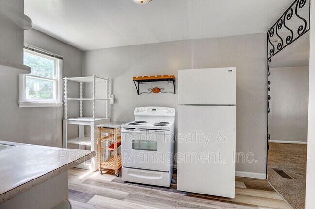 Foto del edificio - 1245 Main St