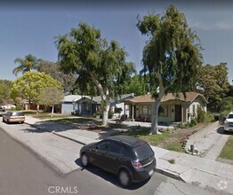 Building Photo - 932 N Laurel Ave
