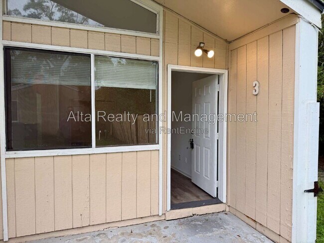 Building Photo - 8113 San Jose Manor Dr E