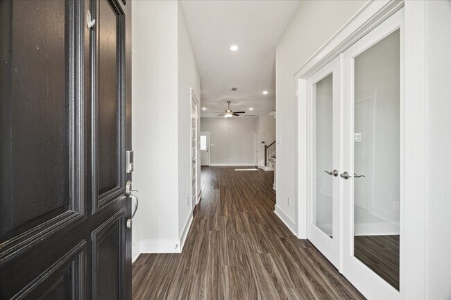 Foto del edificio - 15156 Parkland Canyon Dr