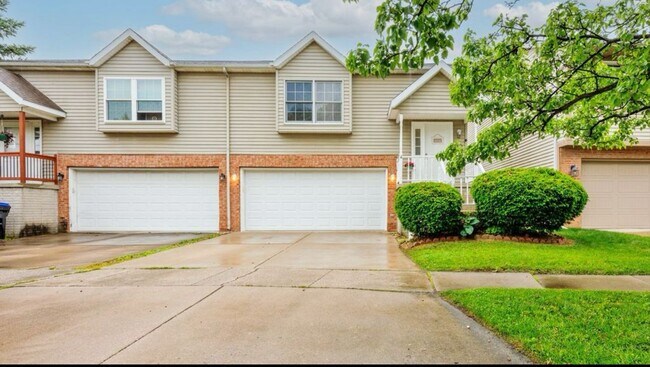 Building Photo - 12 Parkshores Dr