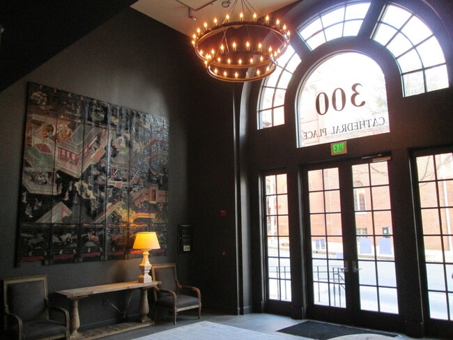 Photo - Cathedral St 300 Apartments