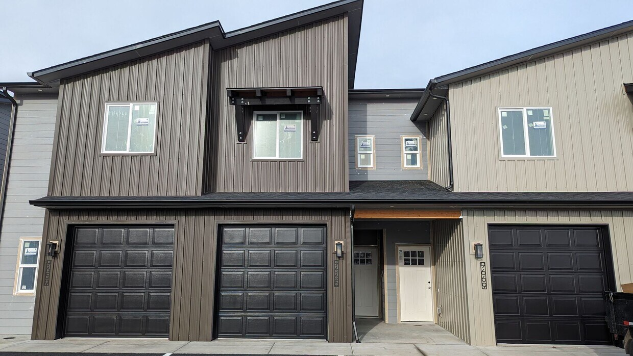 9627 N Buttercup Ln, Hayden, ID 83835 Townhome Rentals in Hayden ID