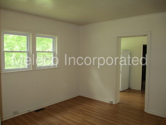 Building Photo - 400 Summitt Ave