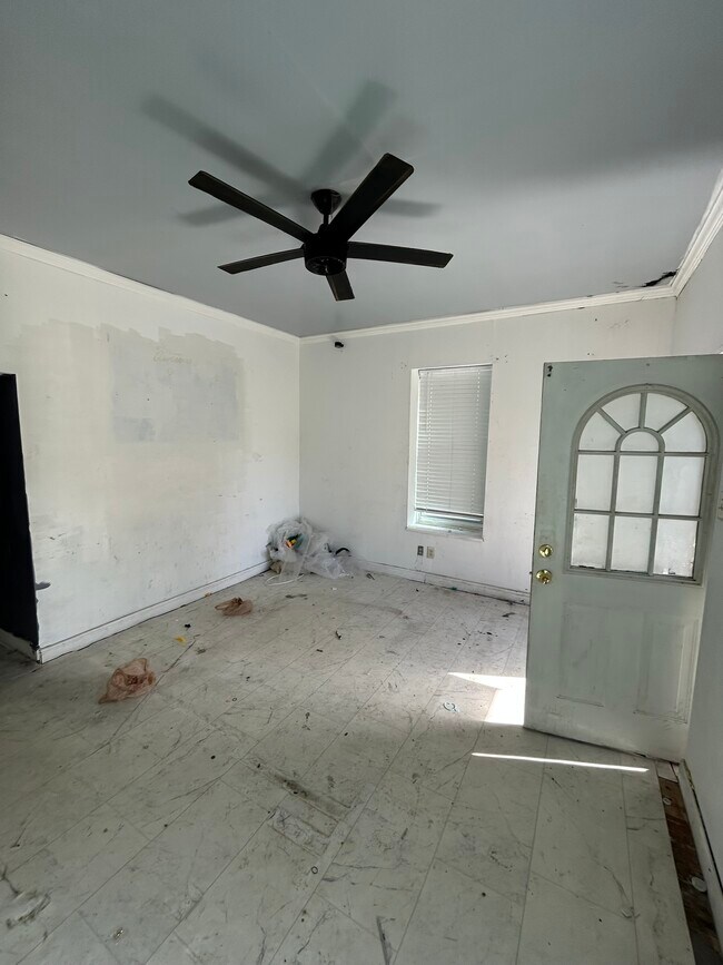 Foto del edificio - 4330 Blair Ave