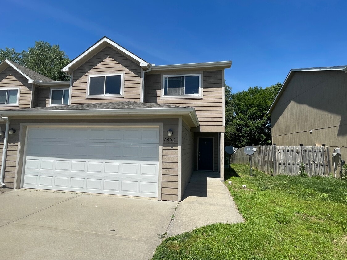 Foto principal - 2606 Deerfield Blvd