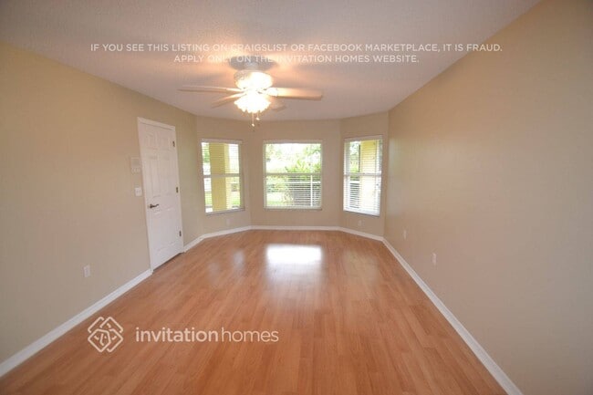Building Photo - 3613 71st Terrace E