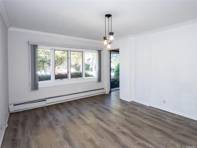 Building Photo - 139 Van Nostrand Ave