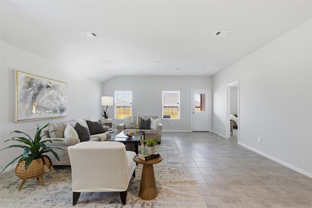 Foto del edificio - 13504 Gunsmoke Ln