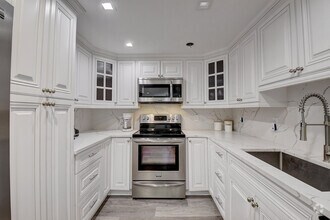 Building Photo - 2701 N Ocean Blvd