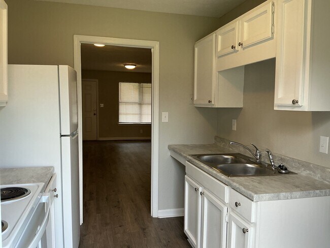 Building Photo - 274 Tinker Hill Cv