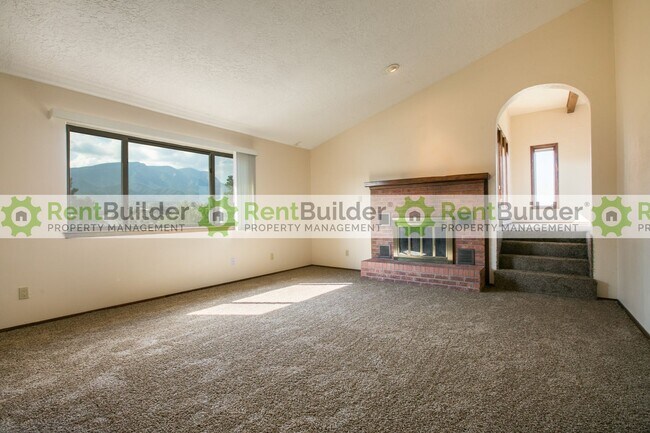 Foto del edificio - CALL US TODAY AT (505) 808-6467 TO SCHEDUL...