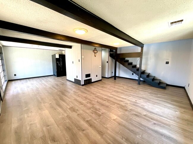 Building Photo - 2004 30th St