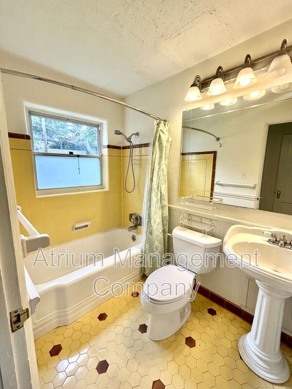 Foto del edificio - 620 Florida St