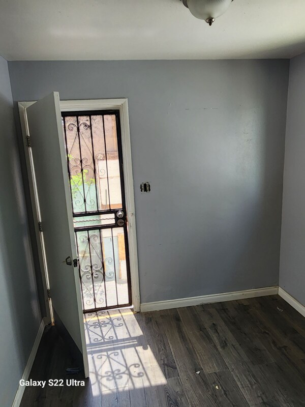 Building Photo - 5108 Woodlawn Ave