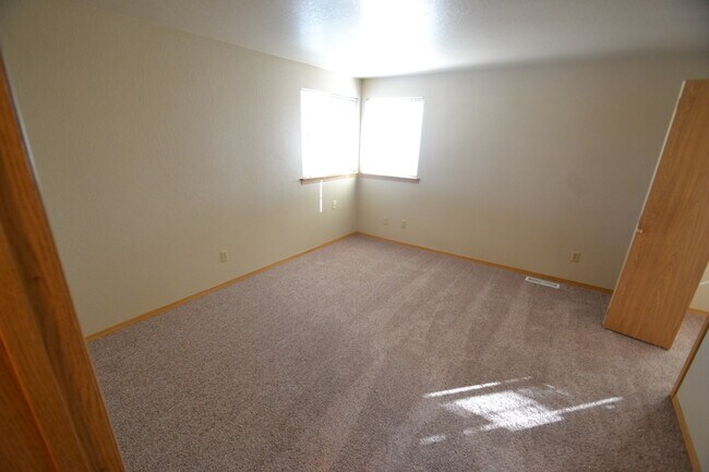 Building Photo - 12042 SE 249th Pl