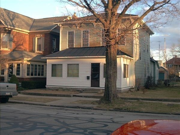 Primary Photo - 3 br, 1 bath Duplex - 337 E 4th St Apt A (...