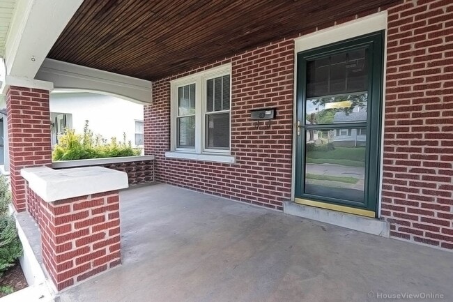 Building Photo - 1511 Whitener St