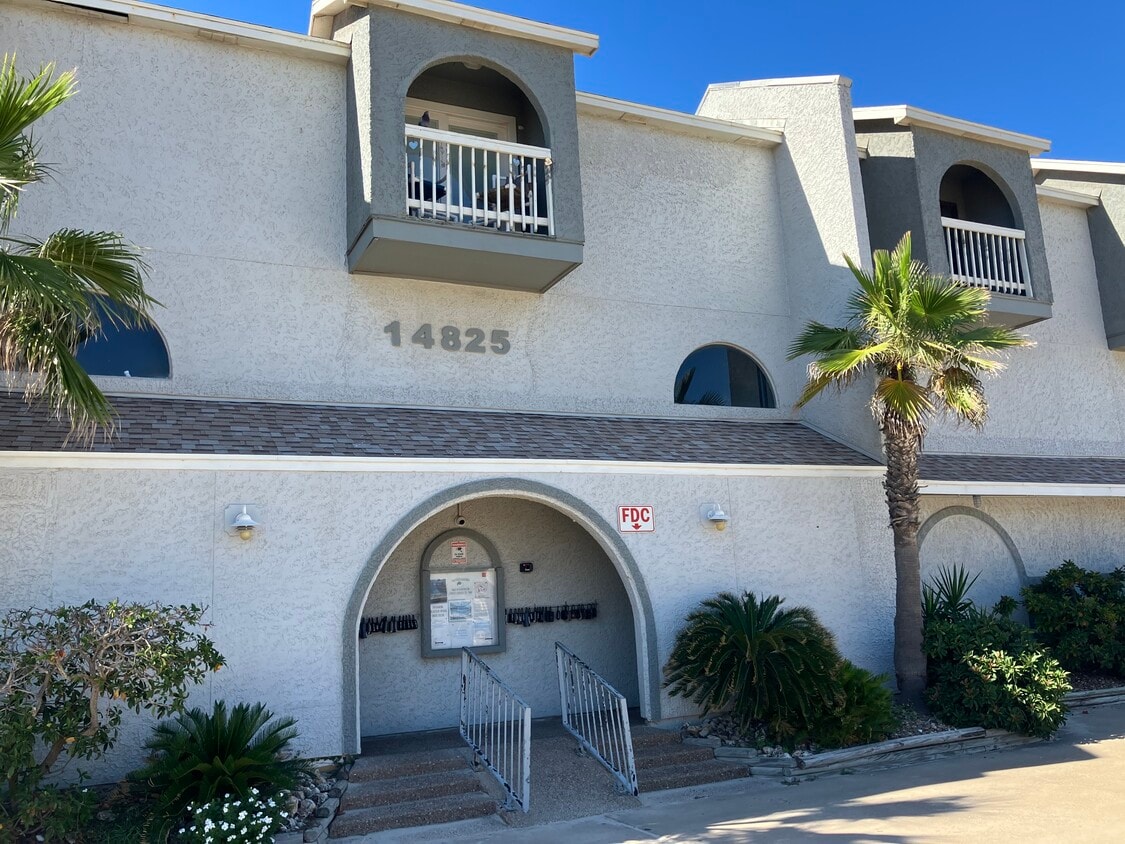 Foto principal - 14825 Windward Dr