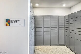 Building Photo - 4555 Camino Al Norte